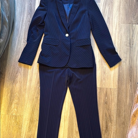 Tommy Hilfiger Suits Women Snull